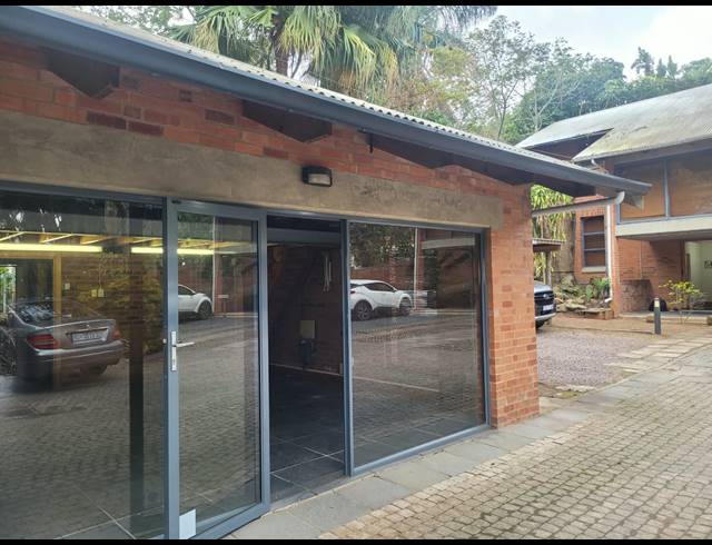 90M² OFFICE TO LET IN DAWNCLIFFE